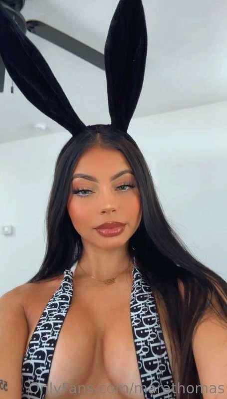 happy friday baby, check my messages💋