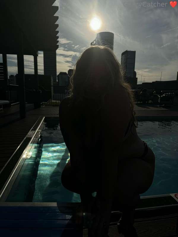 Zoom in ;) I’m staring into your soul ehehehe