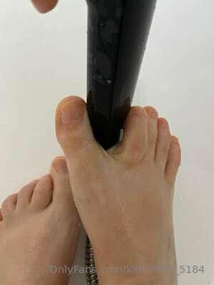 Sono qui per te…🫦

I'm here for you…🫦