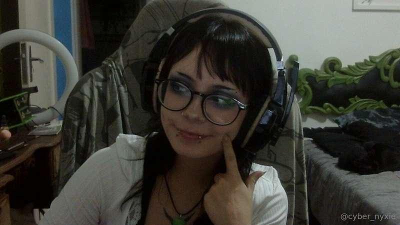 cyber_nyxie image #5