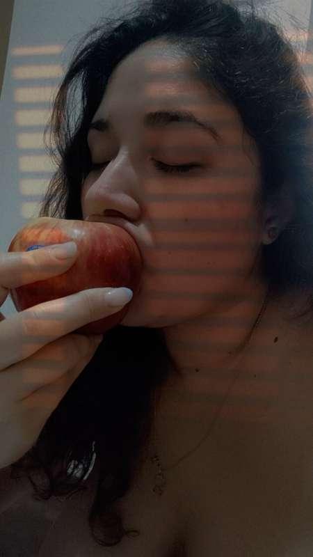 Mm yummy... Apple