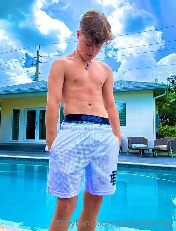 cum dive in💦 if you're ready