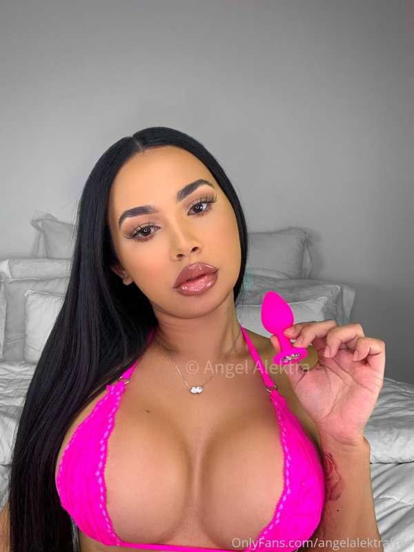 Like this post if you wanna see me put this in my ass 😈
