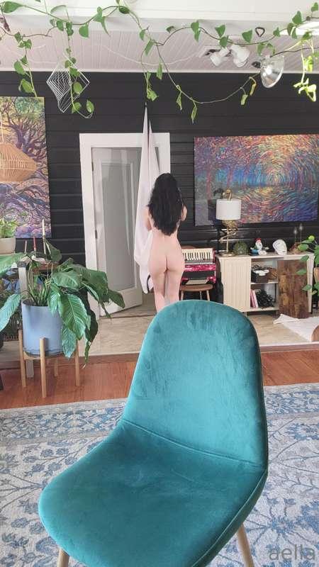 Too many art pieces in this picture! Which one's your favori..