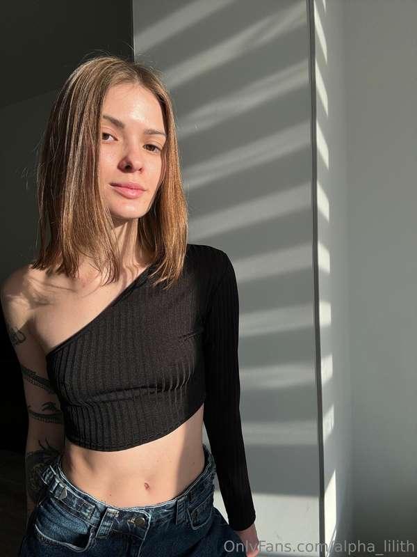 @milena_esco just turned old is 18 years🤤 She loves getting ..