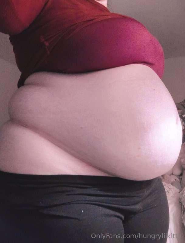 hungrylilkitty image #0