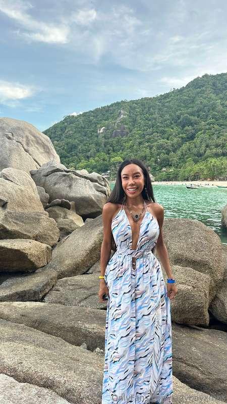 This beautiful dress makes me feel like a real queen of the ..