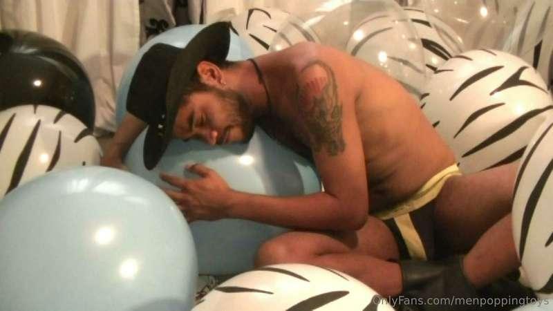 menpoppingtoys image #1