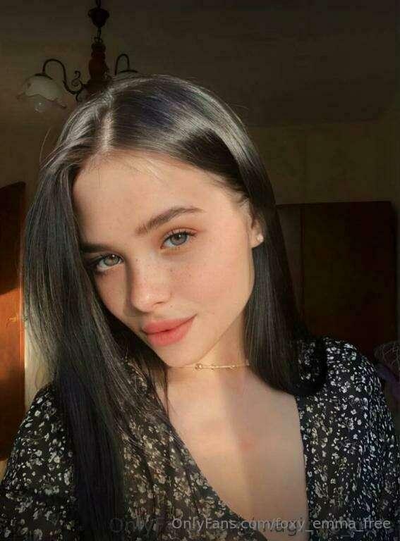 FREE SUBSCRIPTION ONLY TODAY @ms_grace_xx

She's so kinky fo..