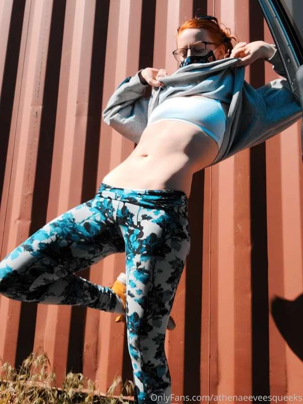 I got naked in a hotel Parking Lot again! 😈📷
Enjoy the parki..