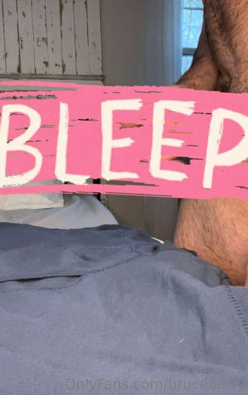 💦CUM SHOT💦
Daddy’s  balls were full and had to be released! ..