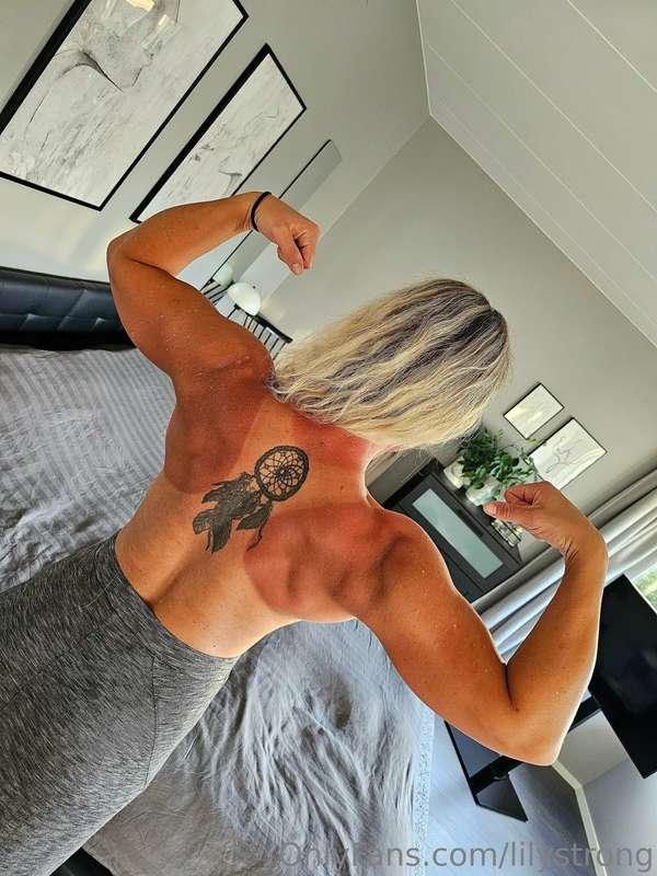 I got a little bit burnt in the sun today😅 Too bad I didn't ..