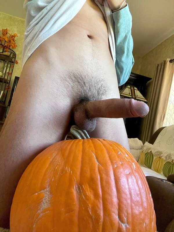 Time to destroy some pumpkin's insides!