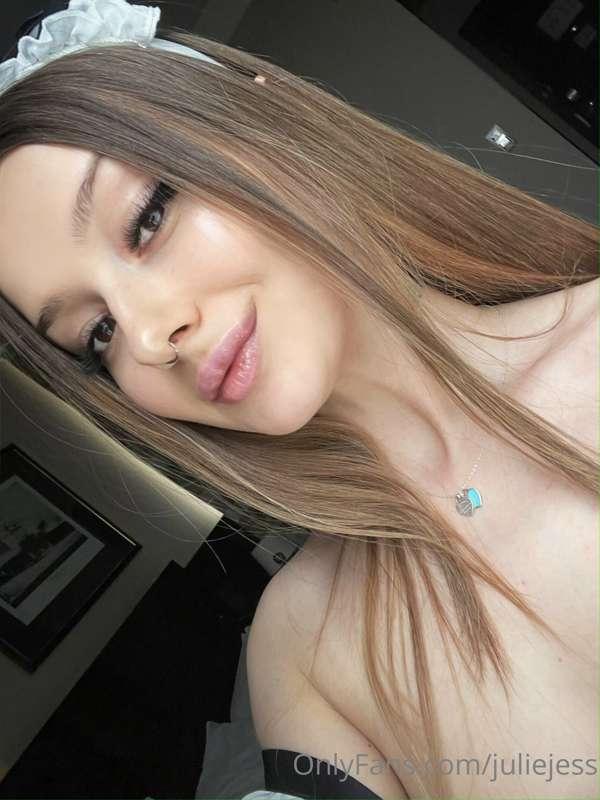 who ordered room cleaning?😉keep clean💦
cum only inside me!