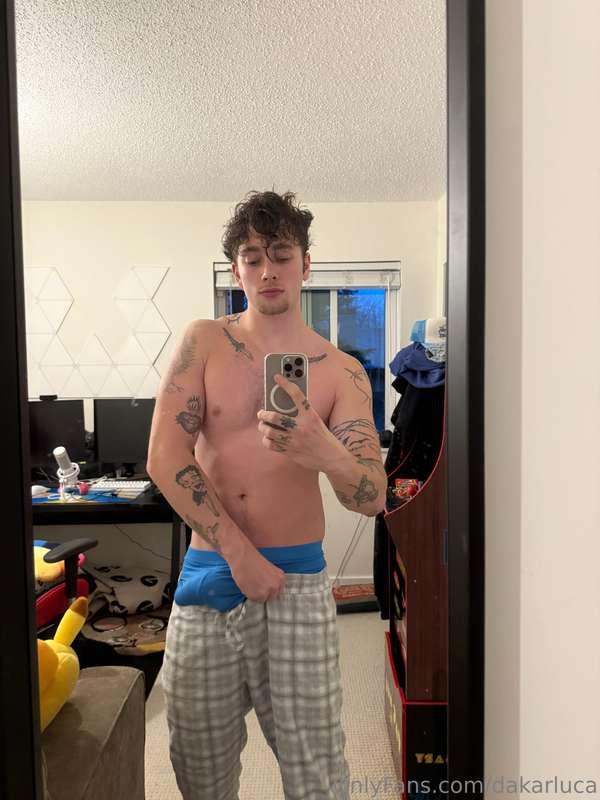  cock to big or pants to small ;)