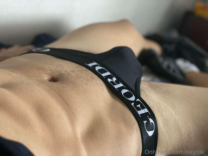 wanna lay down your head on me? 😏