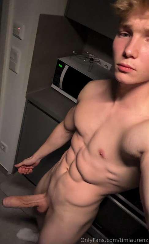Abs or dick?😁