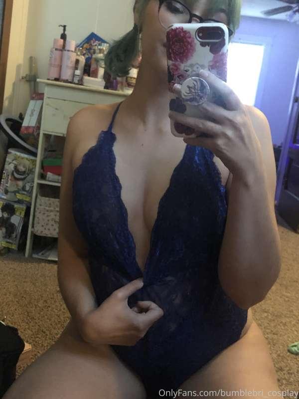 I really like this lingerie which is surprising cause I didn..