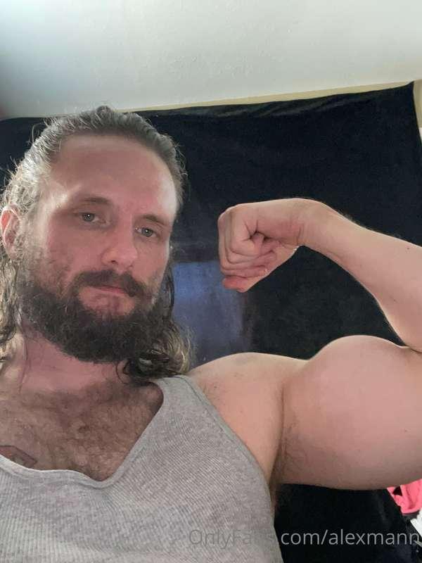 Muscle pump and some feet for ya . Sorry I missed yesterday’..