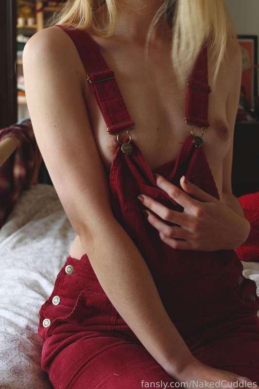 nakedcuddles image #2