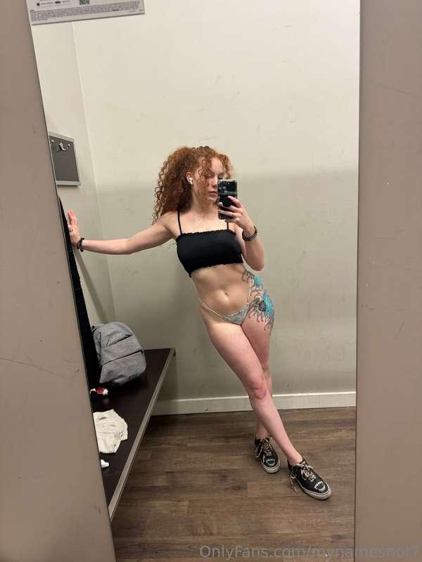Y’all- I waited in line for this busy fkin dressing room jus..