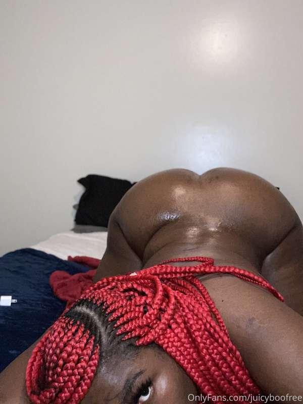 I need you to get behind this fat ass 🥴