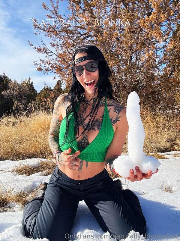 Like my snow cock!?! ❄️🤭