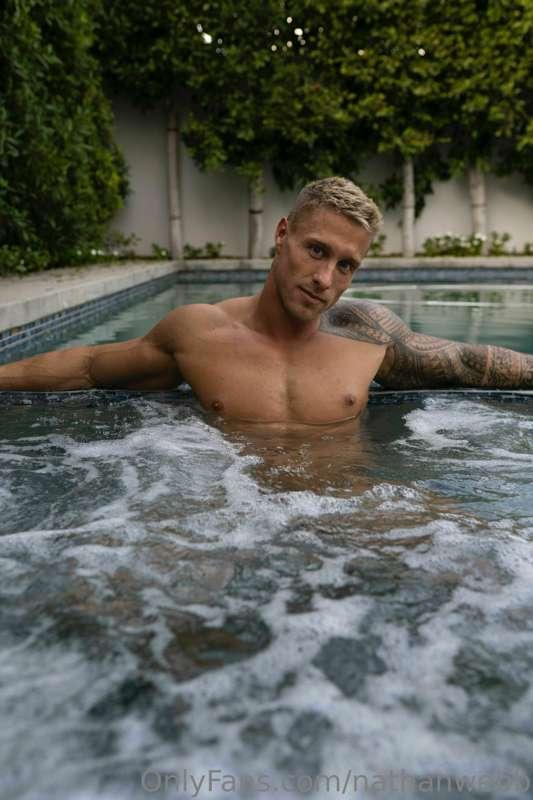 Head to your DMs if you want to join me in the hot tub 😉