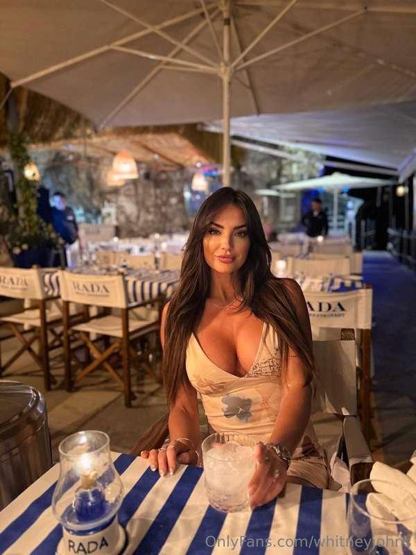 Can you guess what I ordered for the table? ☺️