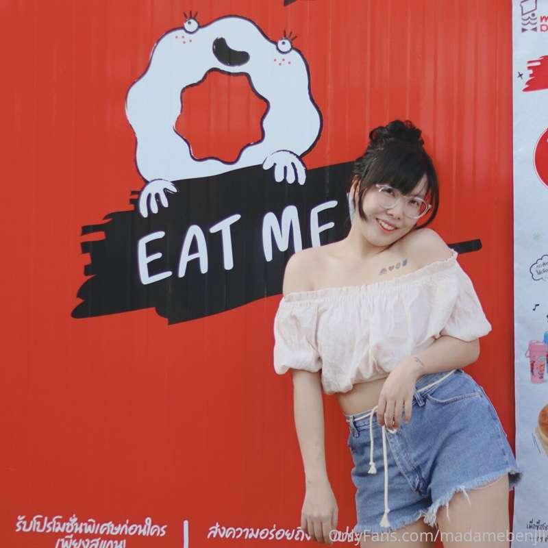 Eat me for breakfast 😋🥐

รับอาหารเช้าเป็นเนื้อนมไข่ นุ่มนิ่ม..