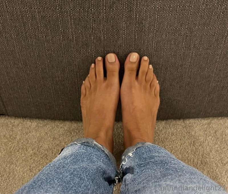 Ready for a dick to wrapped around these toes x