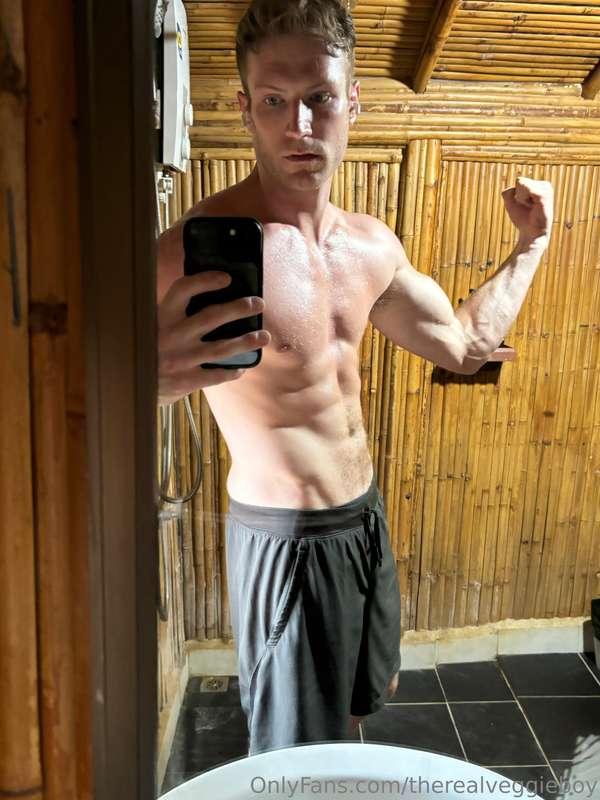 Just a friendly reminder. Theres a video posted on my OF of ..