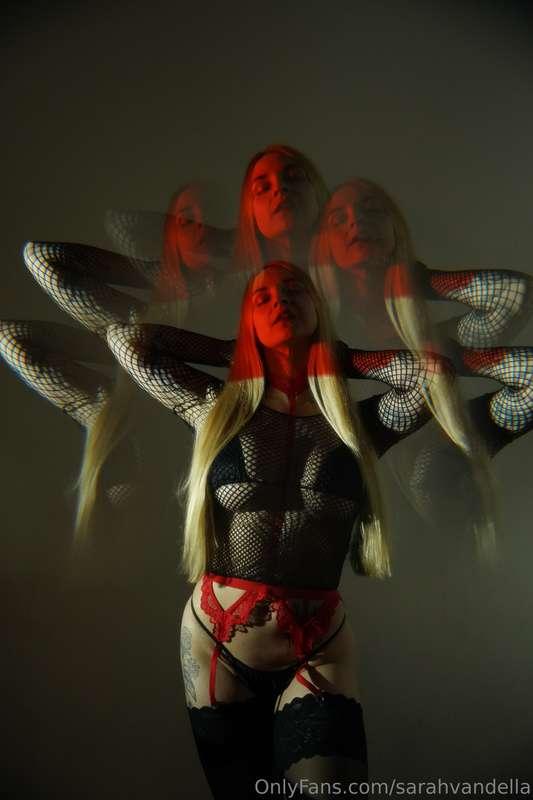 sarahvandella image #3