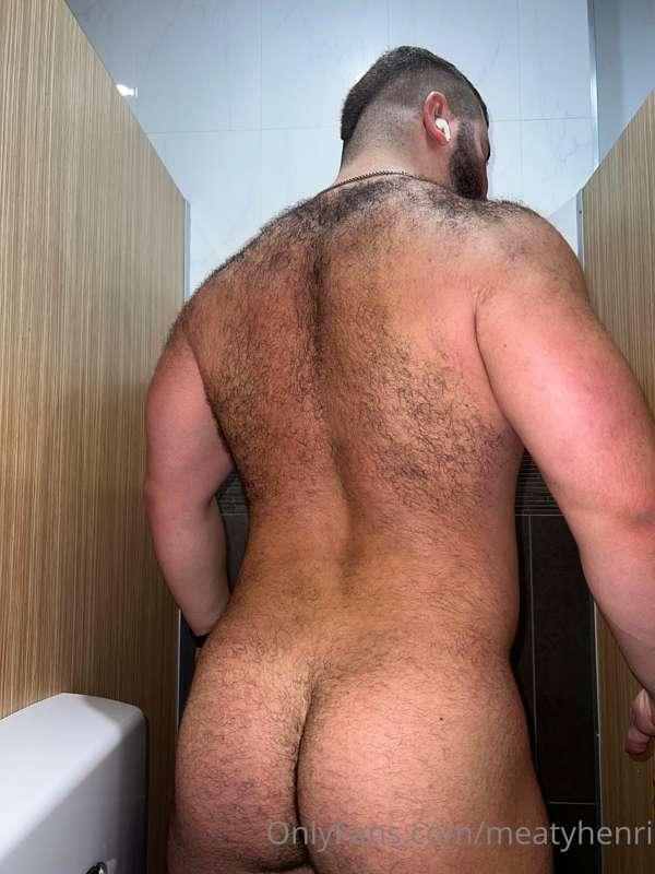 Sweaty and horny after gym