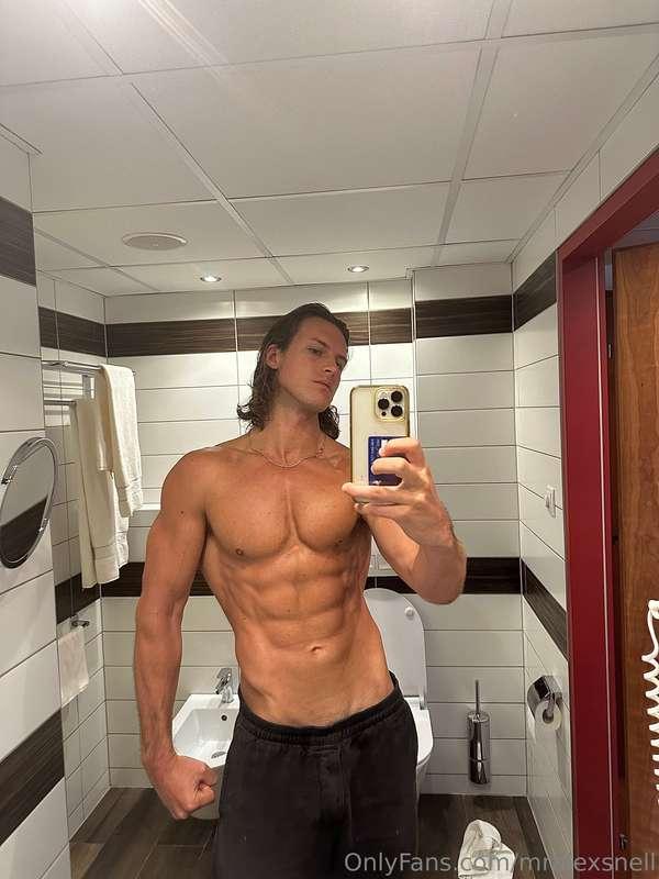 To bulk or get leaner?