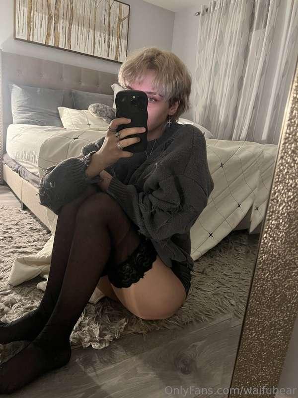 Hiii 😊 I’m in the mood to chat, come say something 💌