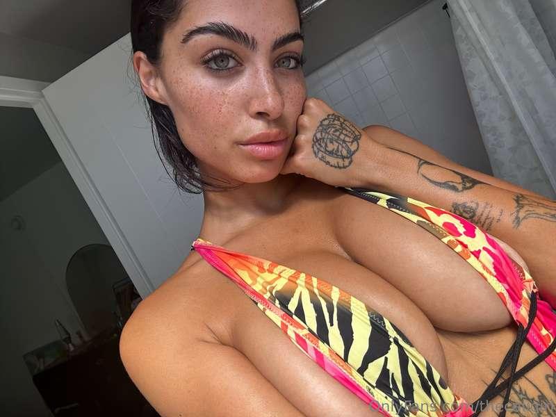 FOUR STEAMY ADVENTURES FOR YOUR VIEWING PLEASURE 🔥😈