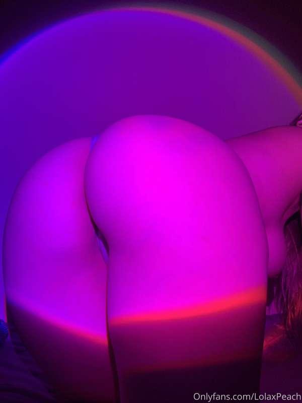 What’s your favorite color? 💜💖
