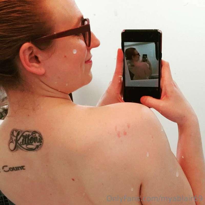 Wanted to show you the pawprint I found on my shoulder and s..