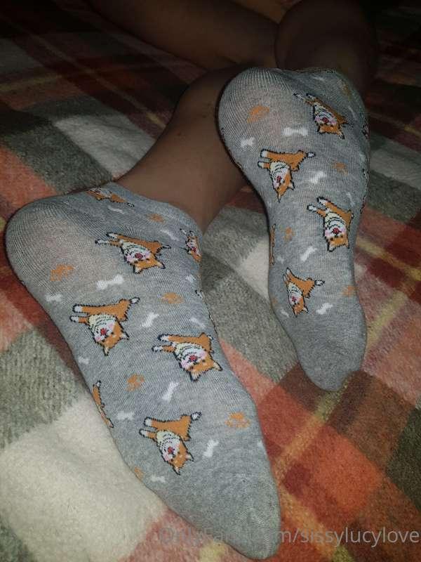 Feet pics ready for you to lick! 😜