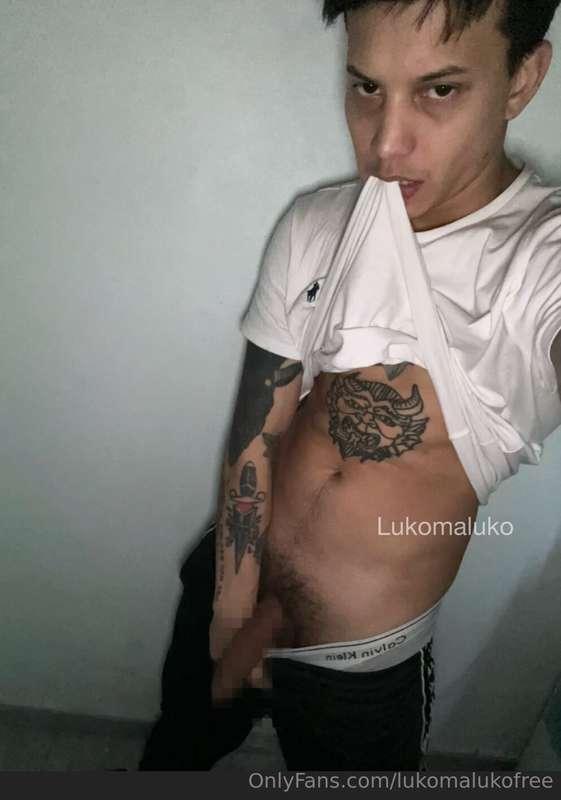 Te gustaria verla sin censura? 🍆  Would you like to see it u..