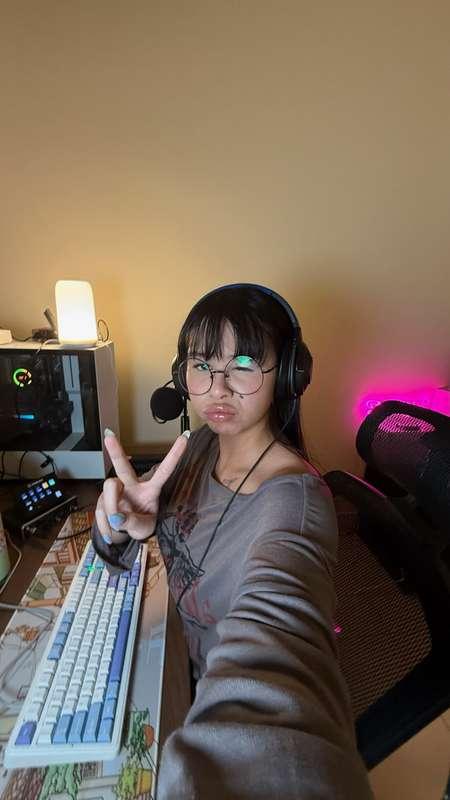 lets play the kinda games you can't get on steam ;) 