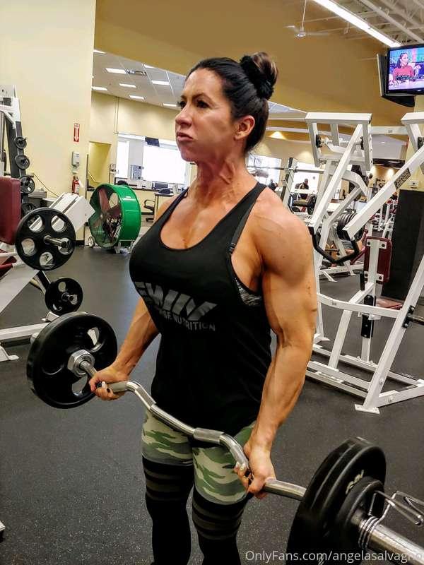 Gym pic and look veins!!🥰💪🏼