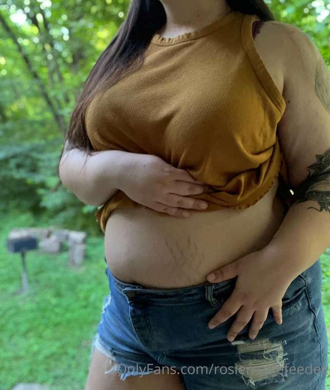 My fat ass went outside long enough to take pics LOL!