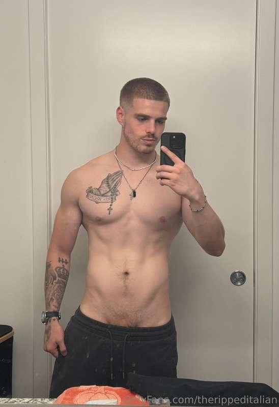 If this post gets 600 likes, I’ll post a full nude picture t..