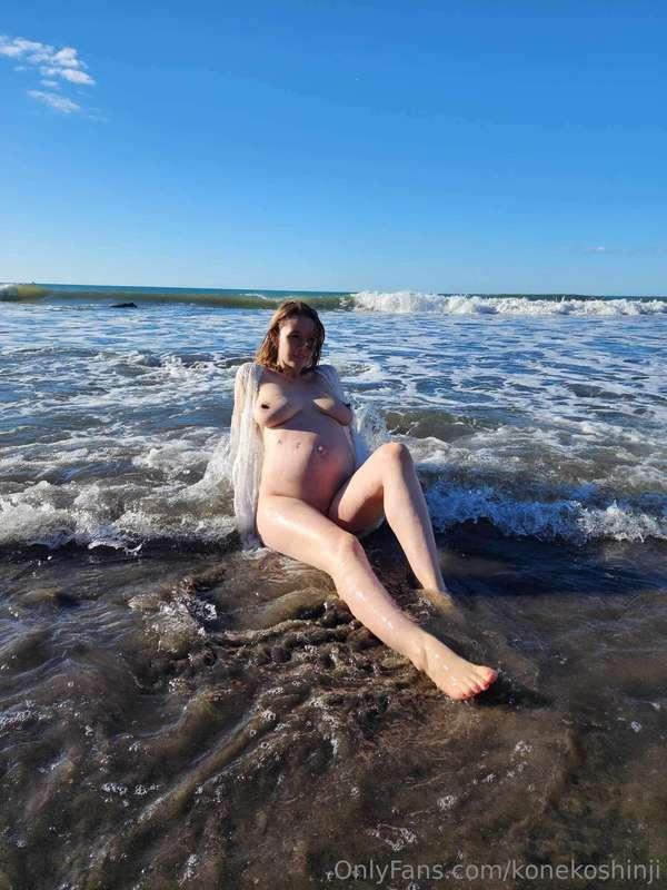 Should I do more naked pics in nature ?