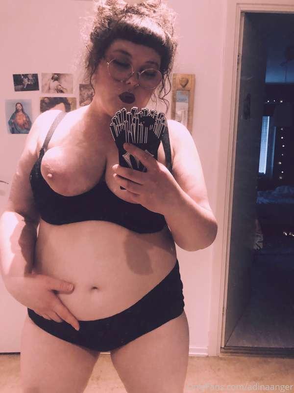 it’s me; the slut boobin’ around friends houses at all times..