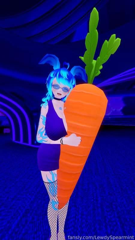 Gotta love me some carrots 🥕 🐇~Pyon😍