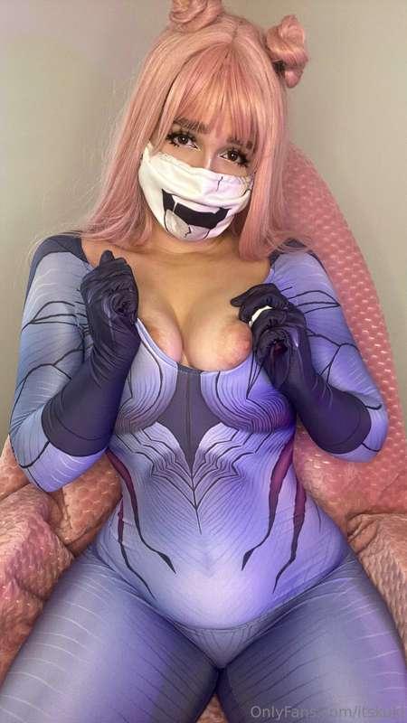 let have some fun daddy 👅