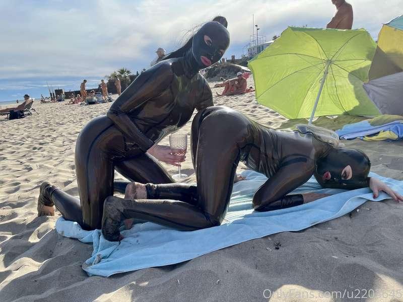 Beach latex